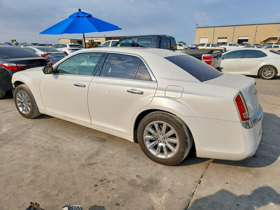 Photo 2 from auction – 2013 CHRYSLER 300C with VIN 2C3CCAEGXDH505131