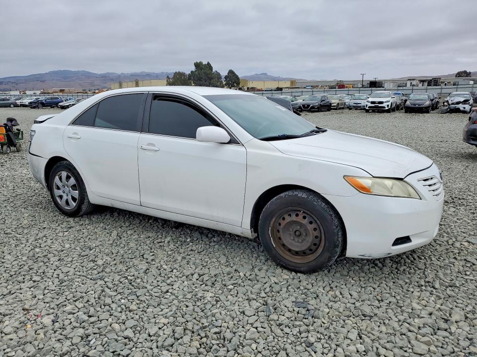 Photo 4 from auction – 2007 TOYOTA CAMRY with VIN 4T1BE46K17U659374