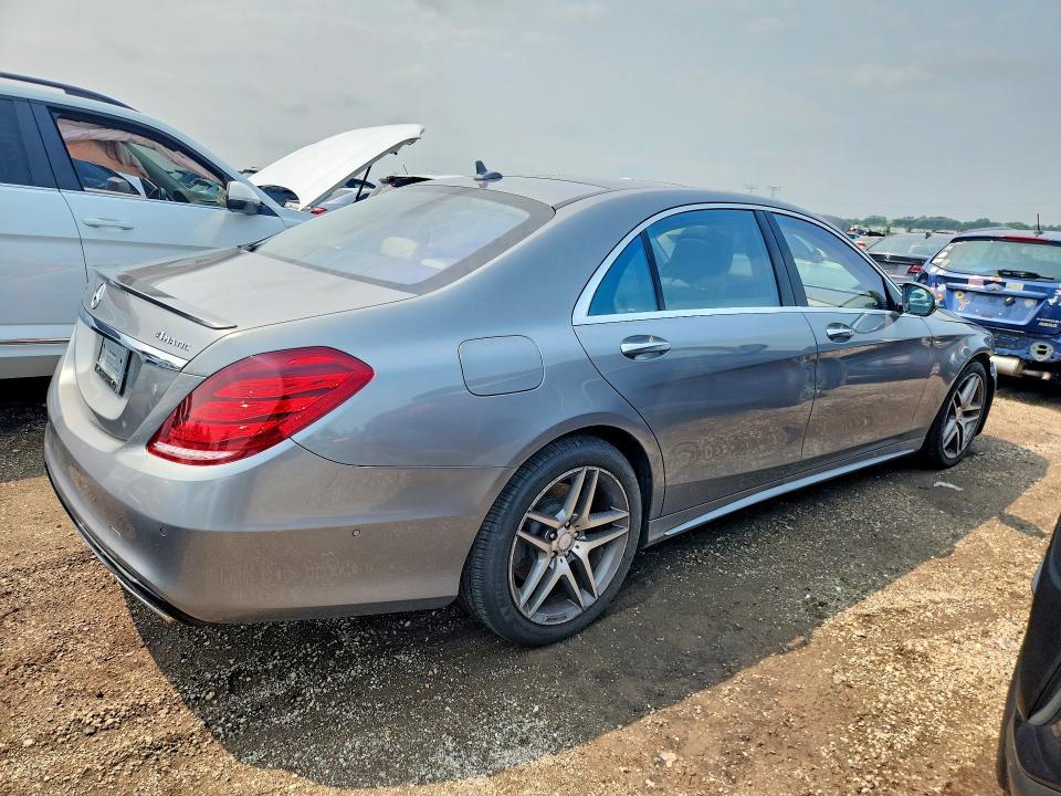 Photo 3 from auction – 2015 MERCEDES-BENZ S with VIN WDDUG8FB8FA073145
