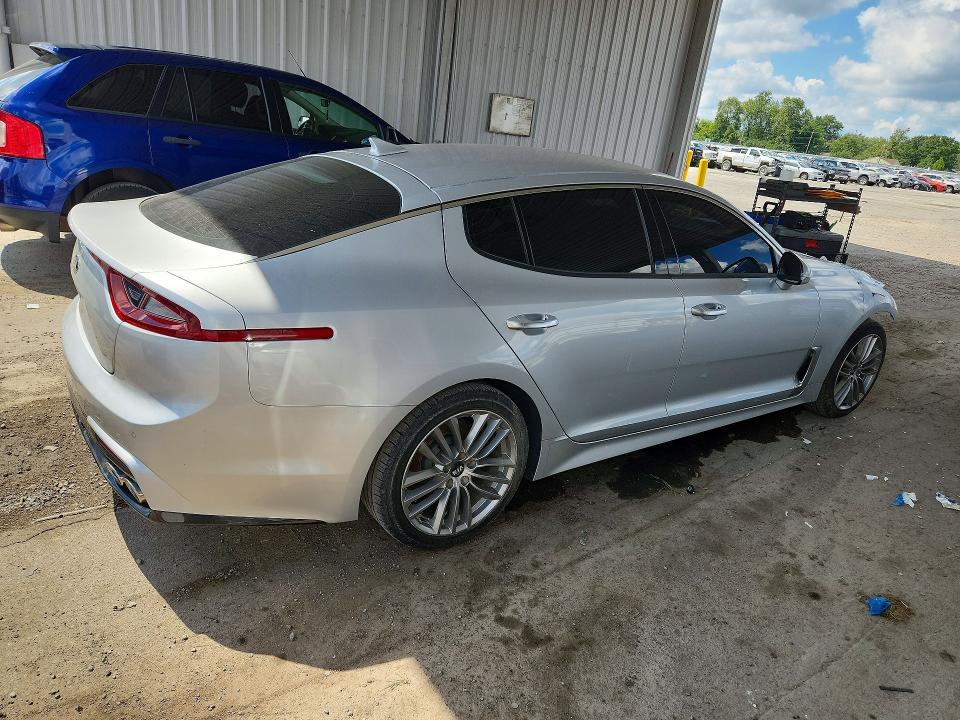 Photo 3 from auction – 2018 KIA STINGER with VIN KNAE15LA3J6031324