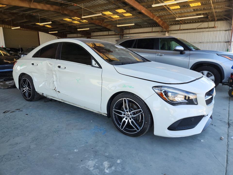 Photo 4 from auction – 2018 MERCEDES-BENZ CLA with VIN WDDSJ4EB2JN549281