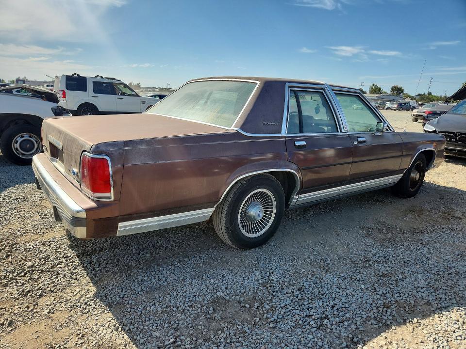 Photo 3 from auction – 1990 FORD CROWN VICTORIA with VIN 2FACP74F1LX162103