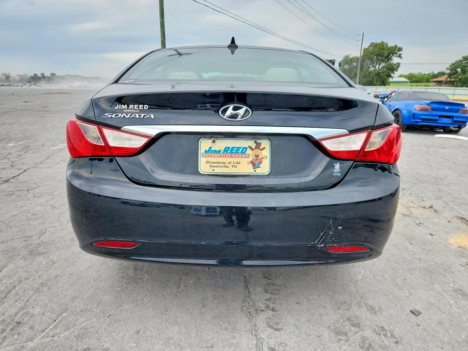 Photo 6 from auction – 2011 HYUNDAI SONATA with VIN 5NPEB4AC3BH186008