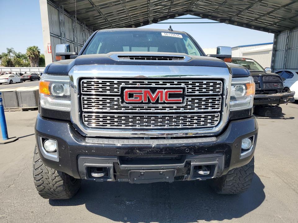 Photo 5 from auction – 2019 GMC SIERRA with VIN 1GT12SEY0KF131325