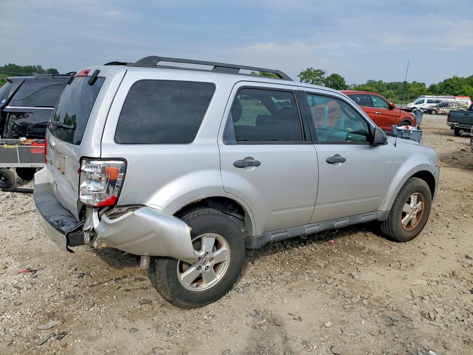 Photo 3 from auction – 2011 FORD ESCAPE with VIN 1FMCU0D7XBKB36454