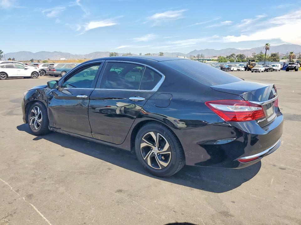 Photo 2 from auction – 2016 HONDA ACCORD with VIN 1HGCR2F32GA163254