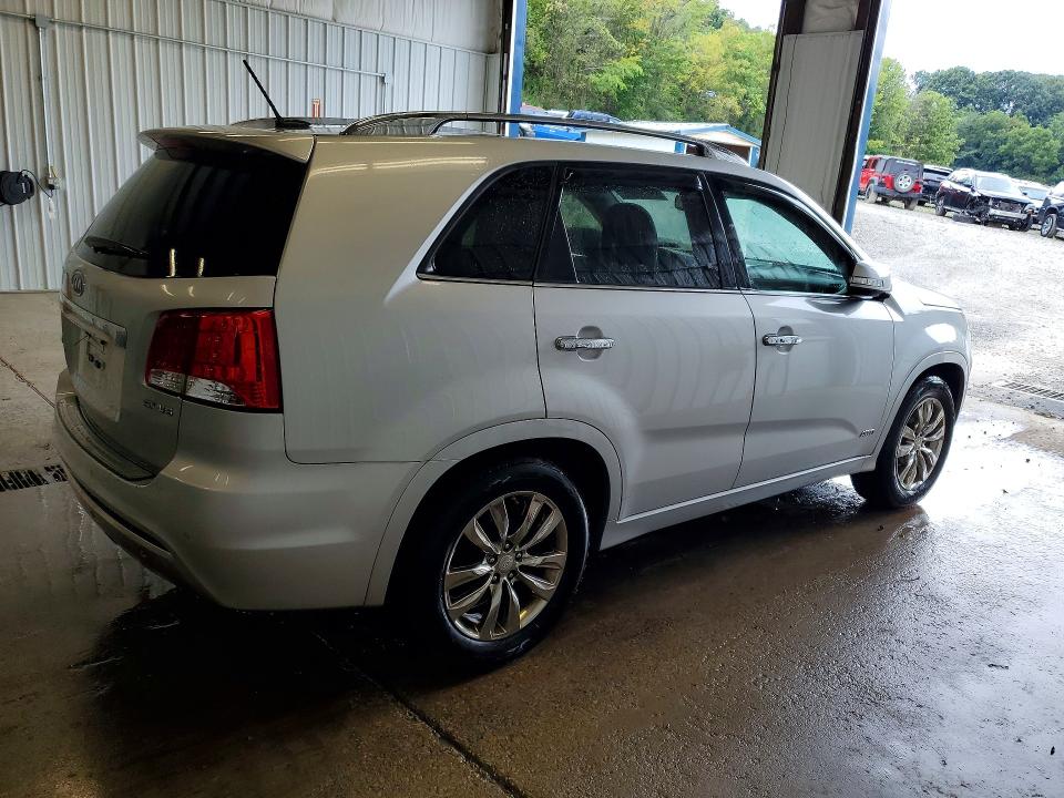 Photo 3 from auction – 2012 KIA SORENTO with VIN 5XYKWDA25CG255921