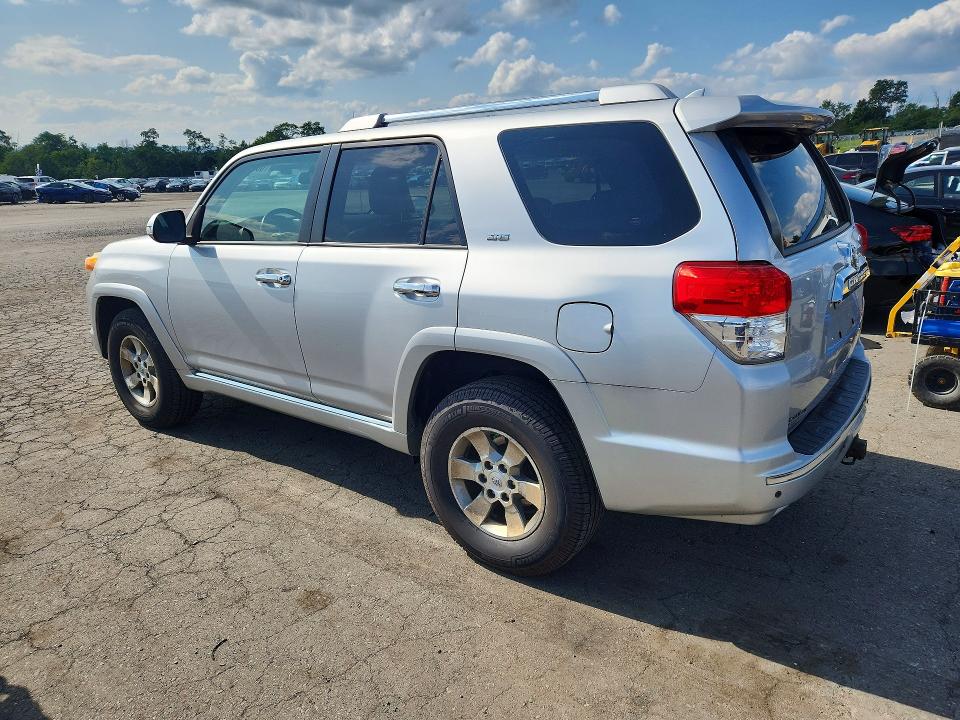 Photo 2 from auction – 2010 TOYOTA 4RUNNER with VIN JTEBU5JR1A5017297