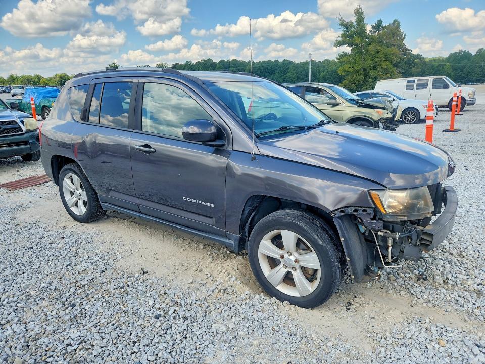 Photo 4 from auction – 2016 JEEP COMPASS with VIN 1C4NJCEA2GD620440