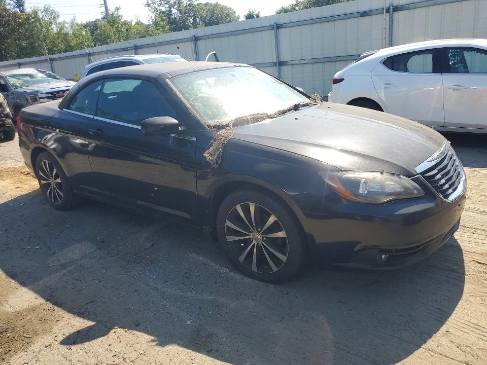 Photo 4 from auction – 2011 CHRYSLER 200 with VIN 1C3BC8EG5BN600060