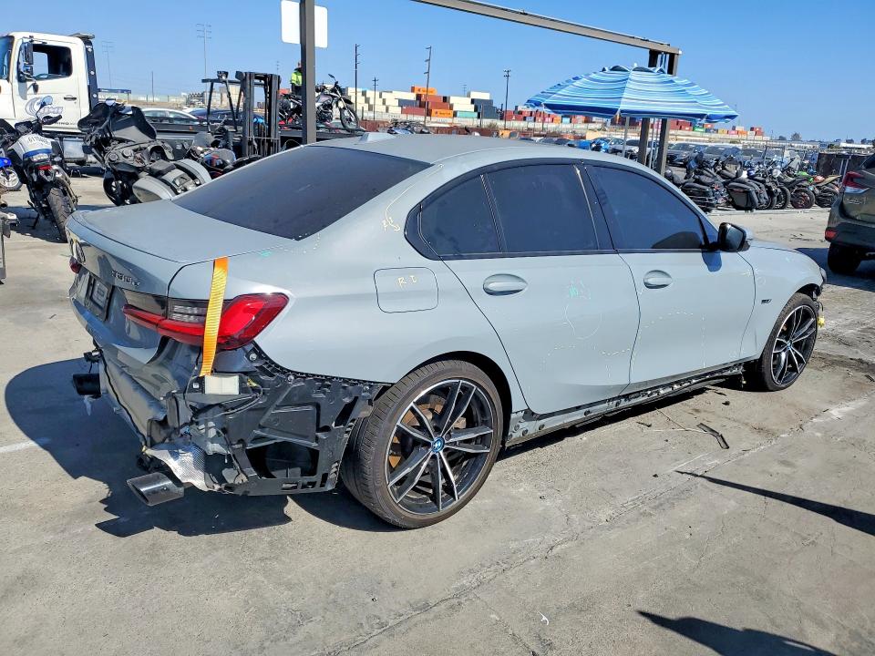 Photo 3 from auction – 2023 BMW 330E with VIN 3MW39FF06P8C84003