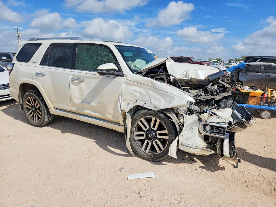 Photo 4 from auction – 2017 TOYOTA 4RUNNER with VIN JTEBU5JRXH5481540