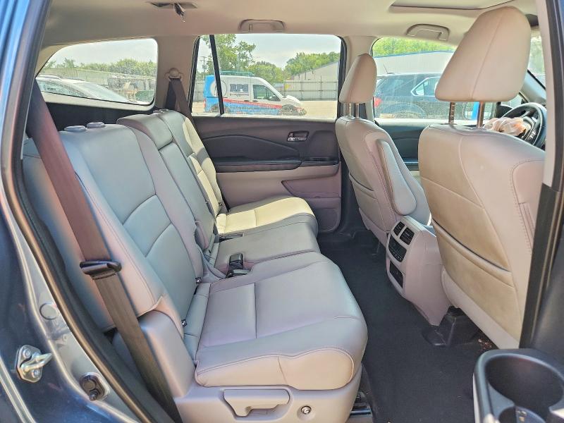 Снимка 11 от търг – 2018 HONDA PILOT с VIN 5FNYF5H56JB027950