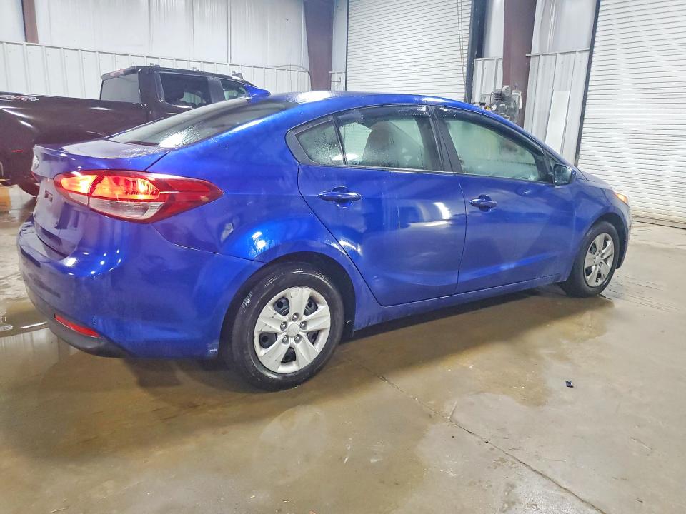 Zdjęcie 3 z aukcji – 2018 KIA FORTE z VIN 3KPFL4A77JE164407