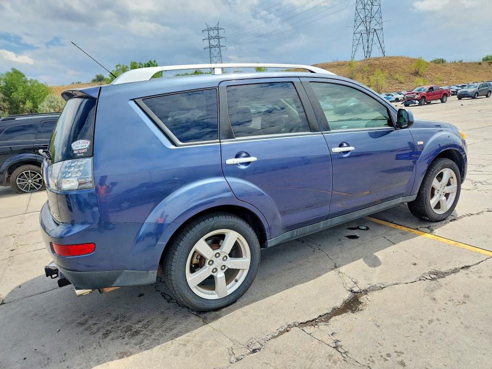 Photo 3 from auction – 2007 MITSUBISHI OUTLANDER with VIN JA4MT41X57U011620