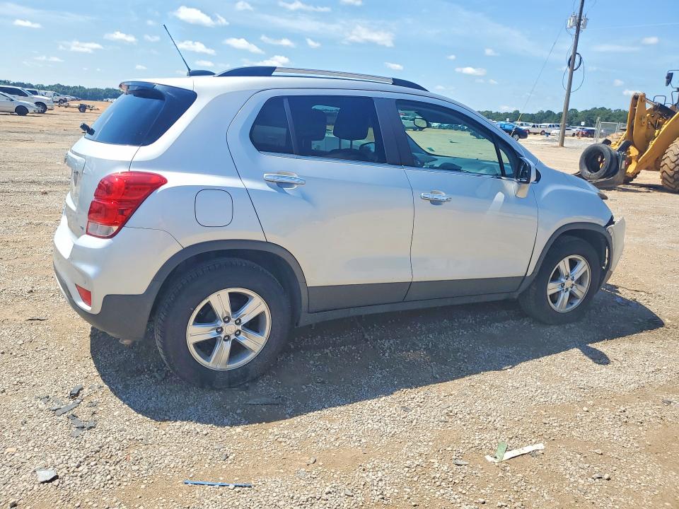 Photo 3 from auction – 2017 CHEVROLET TRAX with VIN 3GNCJLSB6HL221456