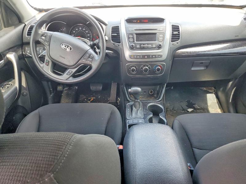Photo 8 from auction – 2014 KIA SORENTO with VIN 5XYKTDA74EG530959