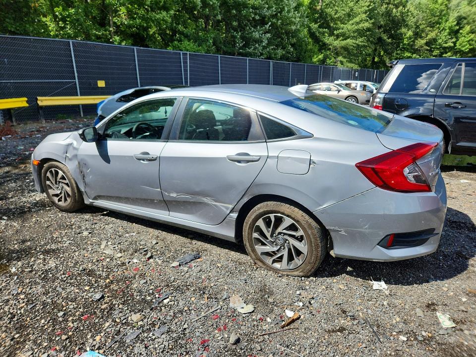 صورة رقم 2 من المزاد - 2017 HONDA CIVIC مع VIN 2HGFC2F70HH516546