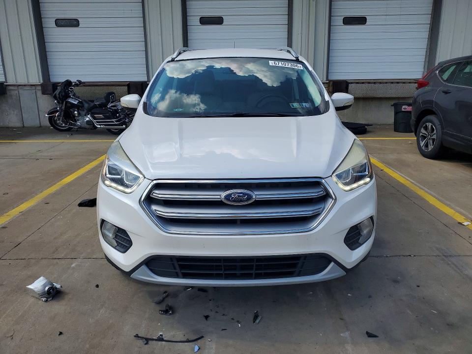 Photo 5 from auction – 2017 FORD ESCAPE with VIN 1FMCU9J92HUE25058