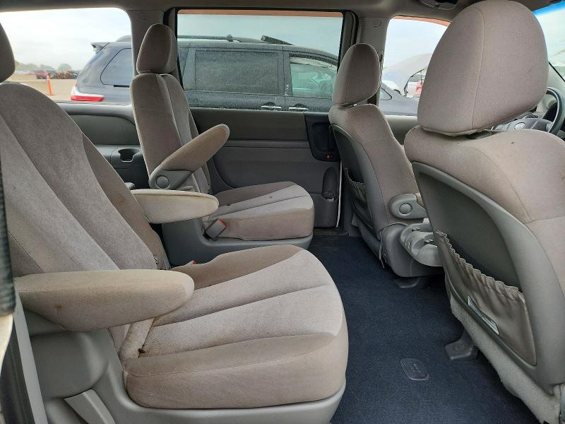 Photo 10 from auction – 2011 KIA SEDONA with VIN KNDMG4C77B6365854