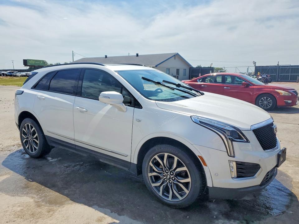 Снимка 4 от търг – 2021 CADILLAC XT5 с VIN 1GYKNGRS2MZ224101