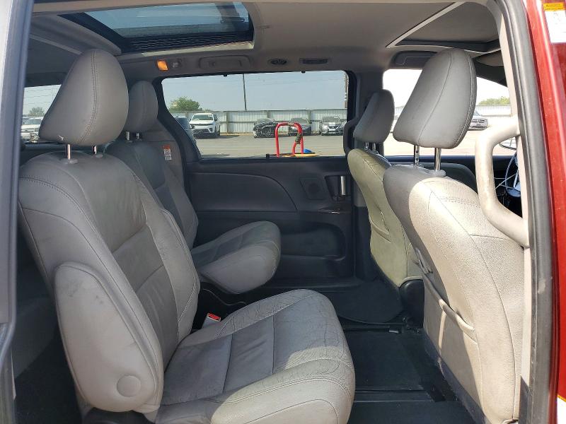 Photo 11 from auction – 2015 TOYOTA SIENNA with VIN 5TDDK3DCXFS110836