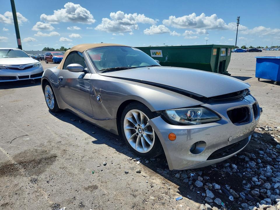 Photo 4 from auction – 2005 BMW Z4 with VIN 4USBT33515LS58679
