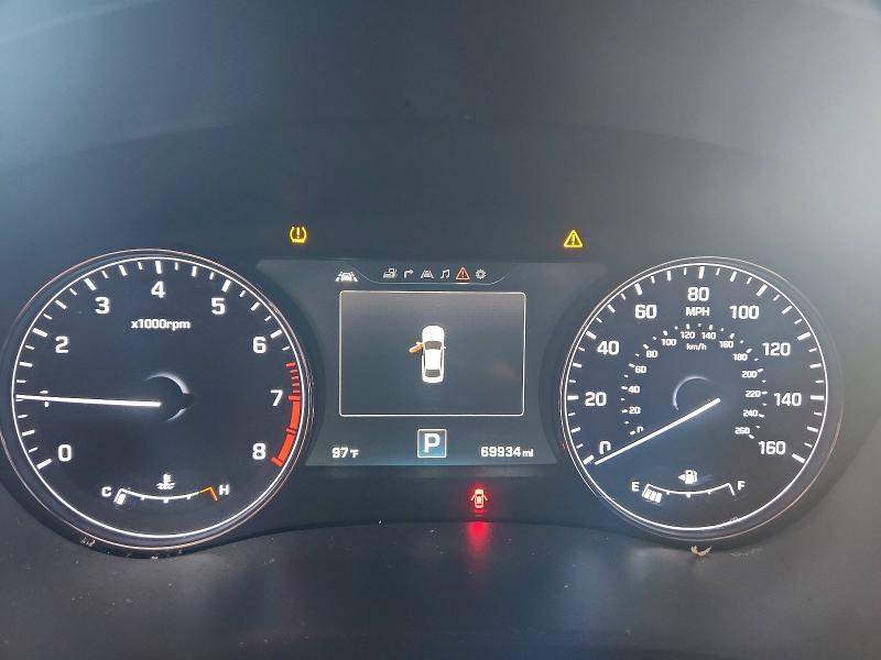 Photo 9 from auction – 2015 HYUNDAI GENESIS with VIN KMHGN4JE2FU085986