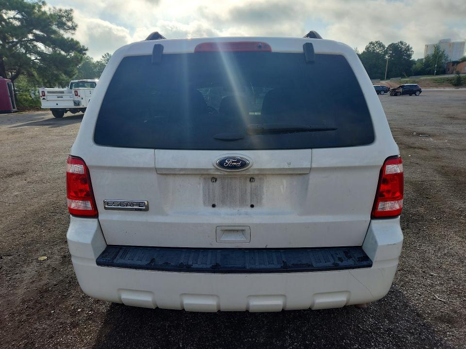 Photo 6 from auction – 2011 FORD ESCAPE with VIN 1FMCU0D74BKB54187