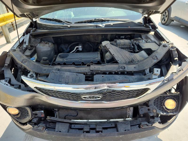 Photo 12 from auction – 2011 KIA SORENTO with VIN 5XYKT4A13BG110200