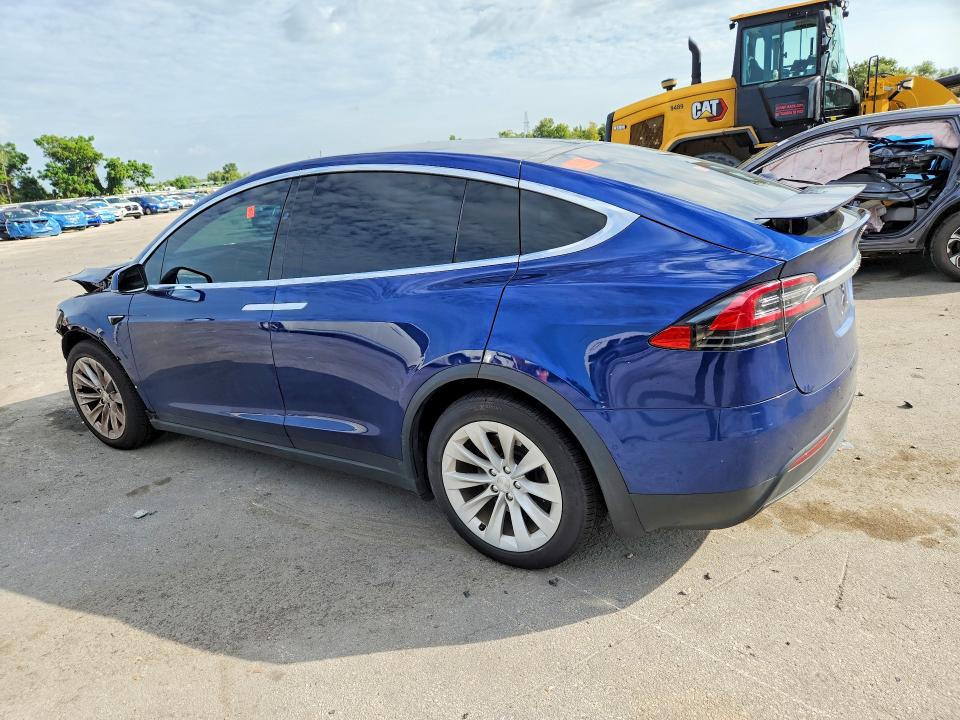 Photo 2 from auction – 2020 TESLA MODEL X with VIN 5YJXCBE22LF236229