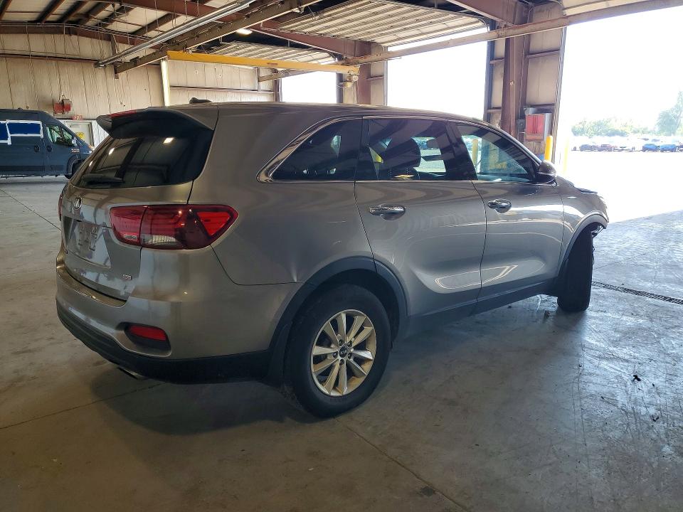 Photo 3 from auction – 2019 KIA SORENTO with VIN 5XYPG4A36KG454616