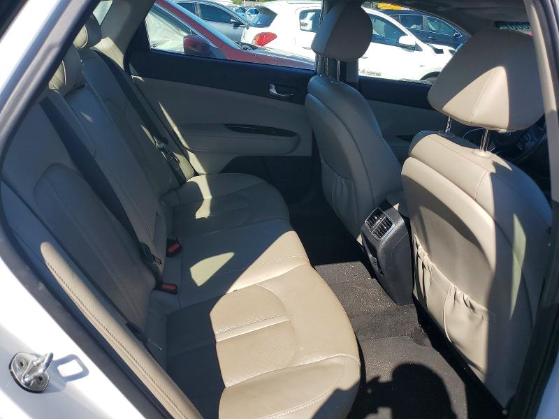 Photo 10 from auction – 2018 KIA OPTIMA with VIN 5XXGU4L34JG239180