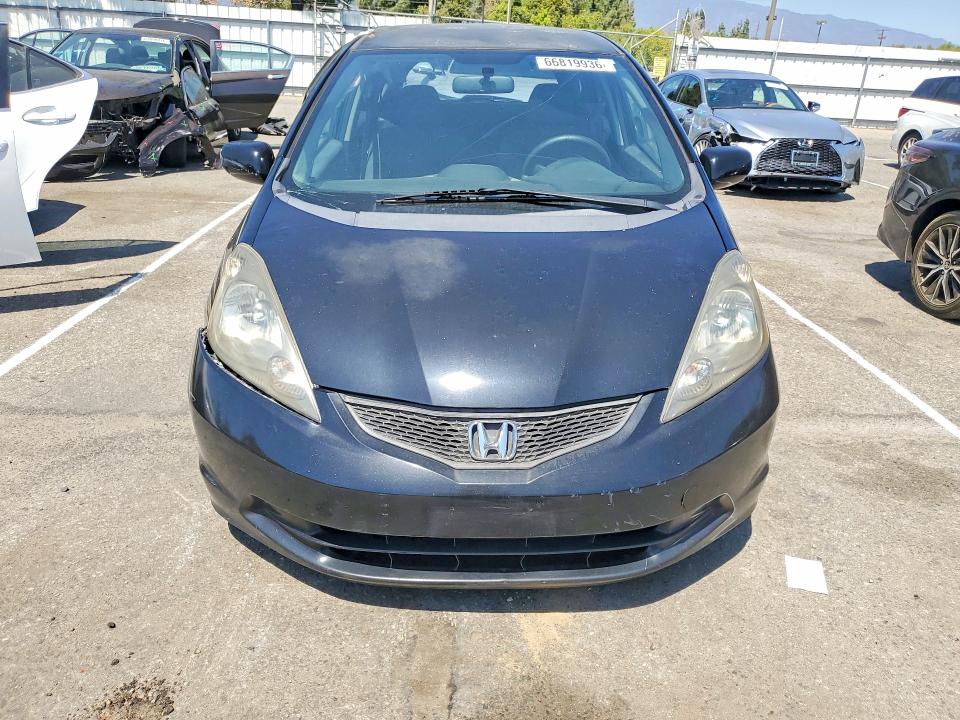 Photo 5 from auction – 2013 HONDA FIT with VIN JHMGE8H36DC070795