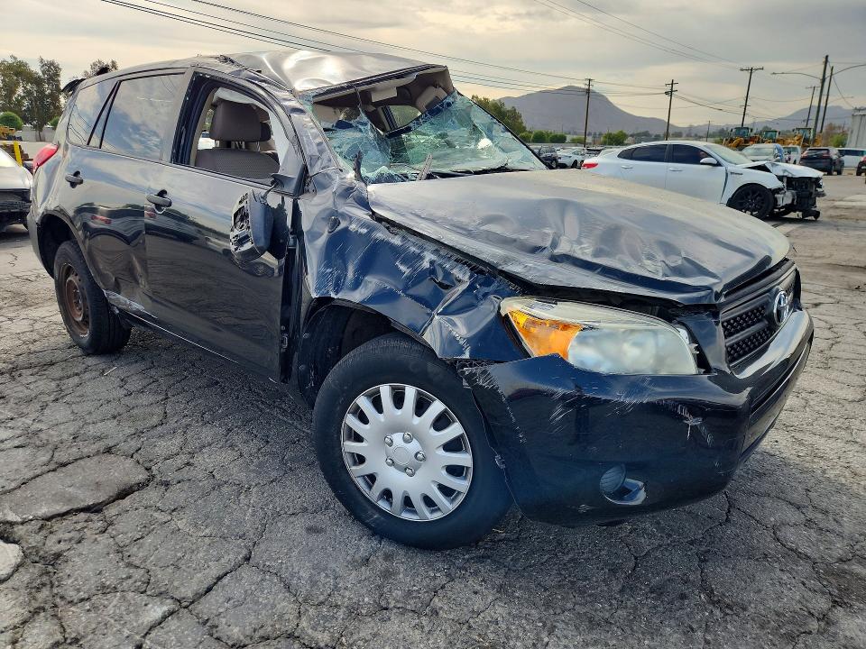 Photo 4 from auction – 2007 TOYOTA RAV4 with VIN JTMZD33V576037055