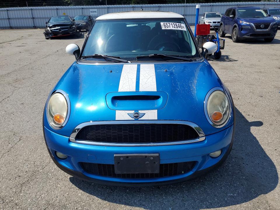 Photo 5 from auction – 2010 MINI COOPER with VIN WMWMF7C59ATW89517