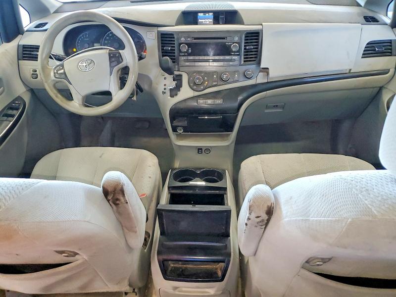 Photo 8 from auction – 2011 TOYOTA SIENNA with VIN 5TDKK3DCXBS109929
