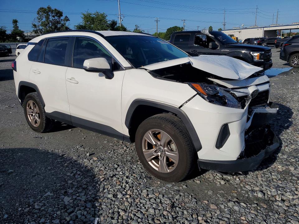 Photo 4 from auction – 2022 TOYOTA RAV4 with VIN 2T3W1RFV3NW230262