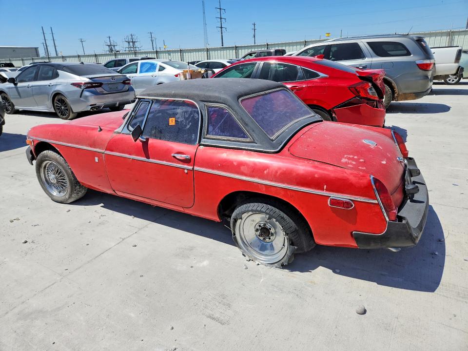 Photo 2 from auction – 1977 MG MGB with VIN GHN5UH426129G