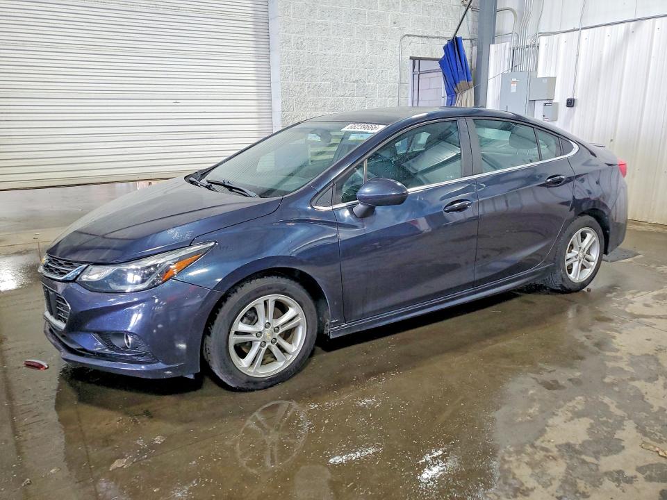 CHEVROLET CRUZE 2016 with VIN 1G1BE5SM2G7301760 - Photo from auction