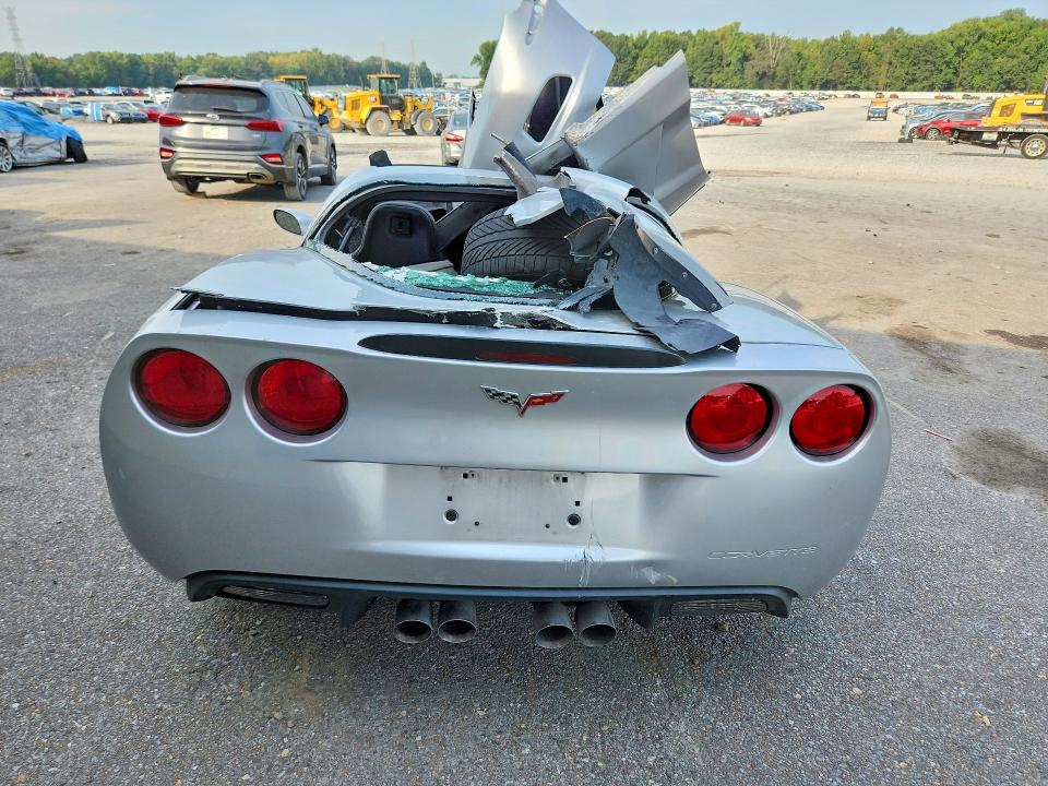 Photo 6 from auction – 2011 CHEVROLET CORVETTE with VIN 1G1YF2DW4B5111919