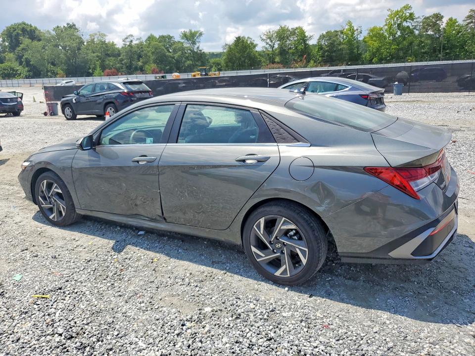 Photo 2 from auction – 2025 HYUNDAI ELANTRA with VIN KMHLN4DJXSU158054