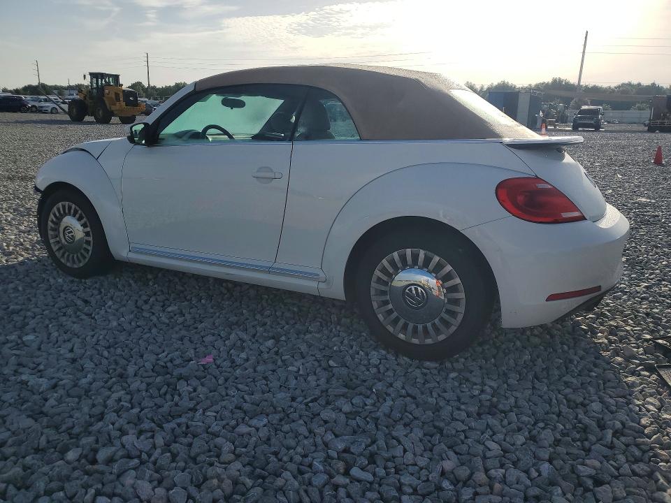 Photo 2 from auction – 2015 VOLKSWAGEN BEETLE with VIN 3VW517AT4FM809198