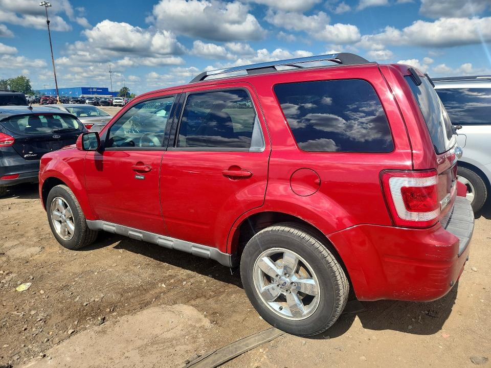 Photo 2 from auction – 2010 FORD ESCAPE with VIN 1FMCU0E77AKC95199