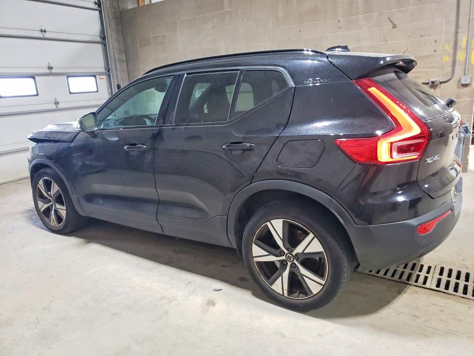 Photo 2 from auction – 2021 VOLVO XC40 with VIN YV4ED3UR1M2614163
