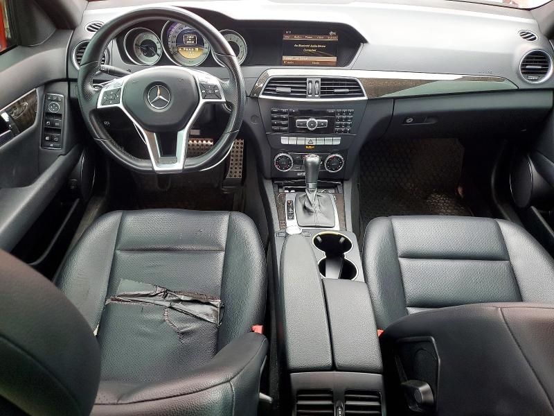 Photo 8 from auction – 2012 MERCEDES-BENZ C with VIN WDDGF8FB7CA689754