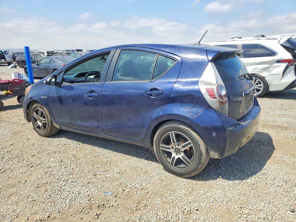 Photo 2 from auction – 2012 TOYOTA PRIUS C with VIN JTDKDTB36C1007815