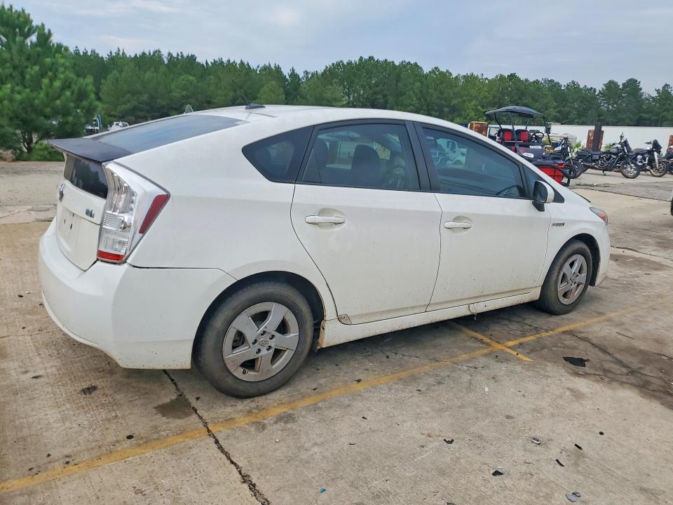 Photo 3 from auction – 2011 TOYOTA PRIUS with VIN JTDKN3DU0B1382553