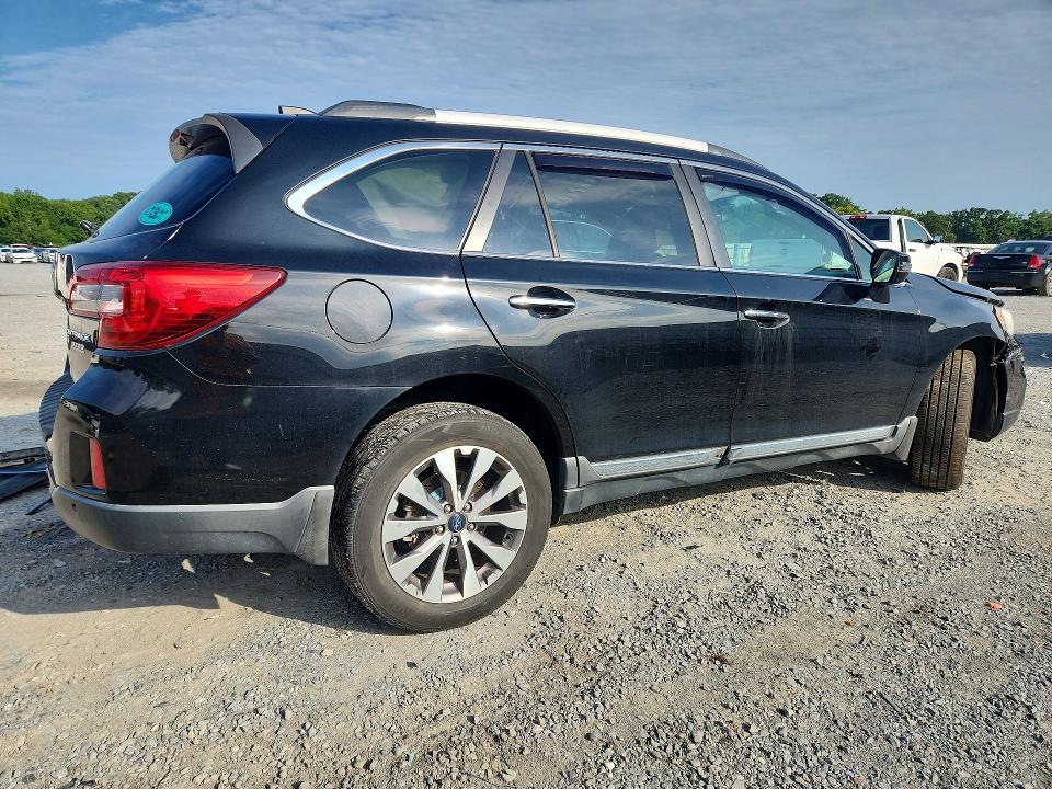 Photo 3 from auction – 2017 SUBARU OUTBACK with VIN 4S4BSATC9H3421106