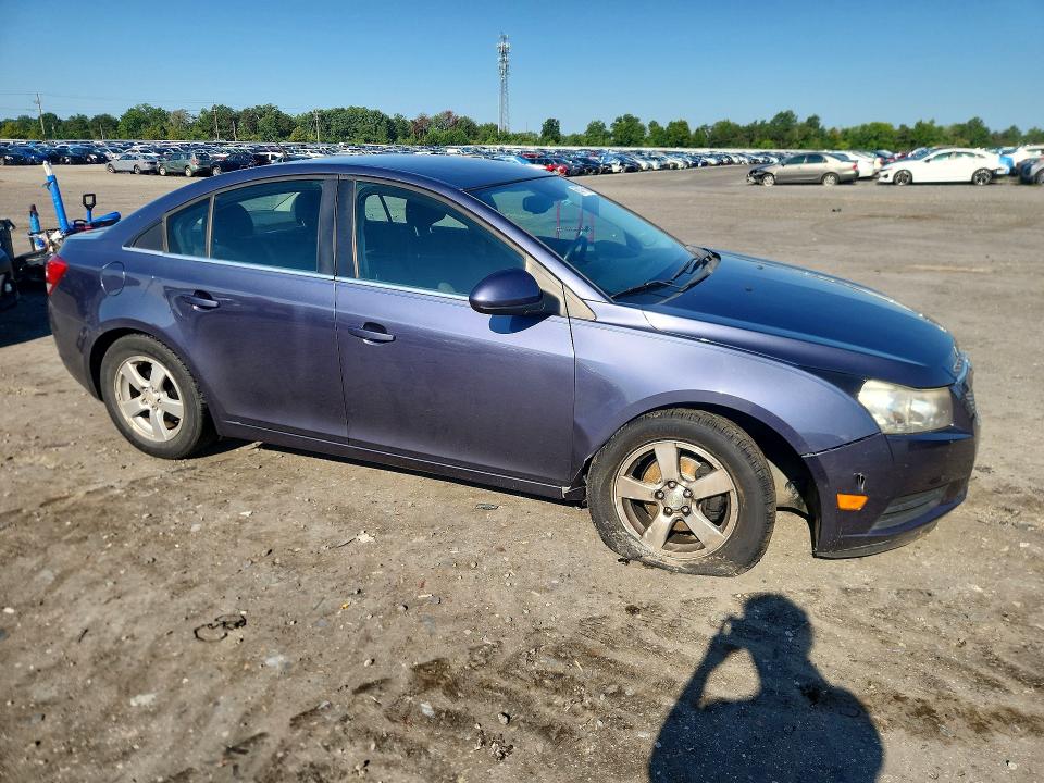 Photo 4 from auction – 2014 CHEVROLET CRUZE with VIN 1G1PC5SB6E7332632